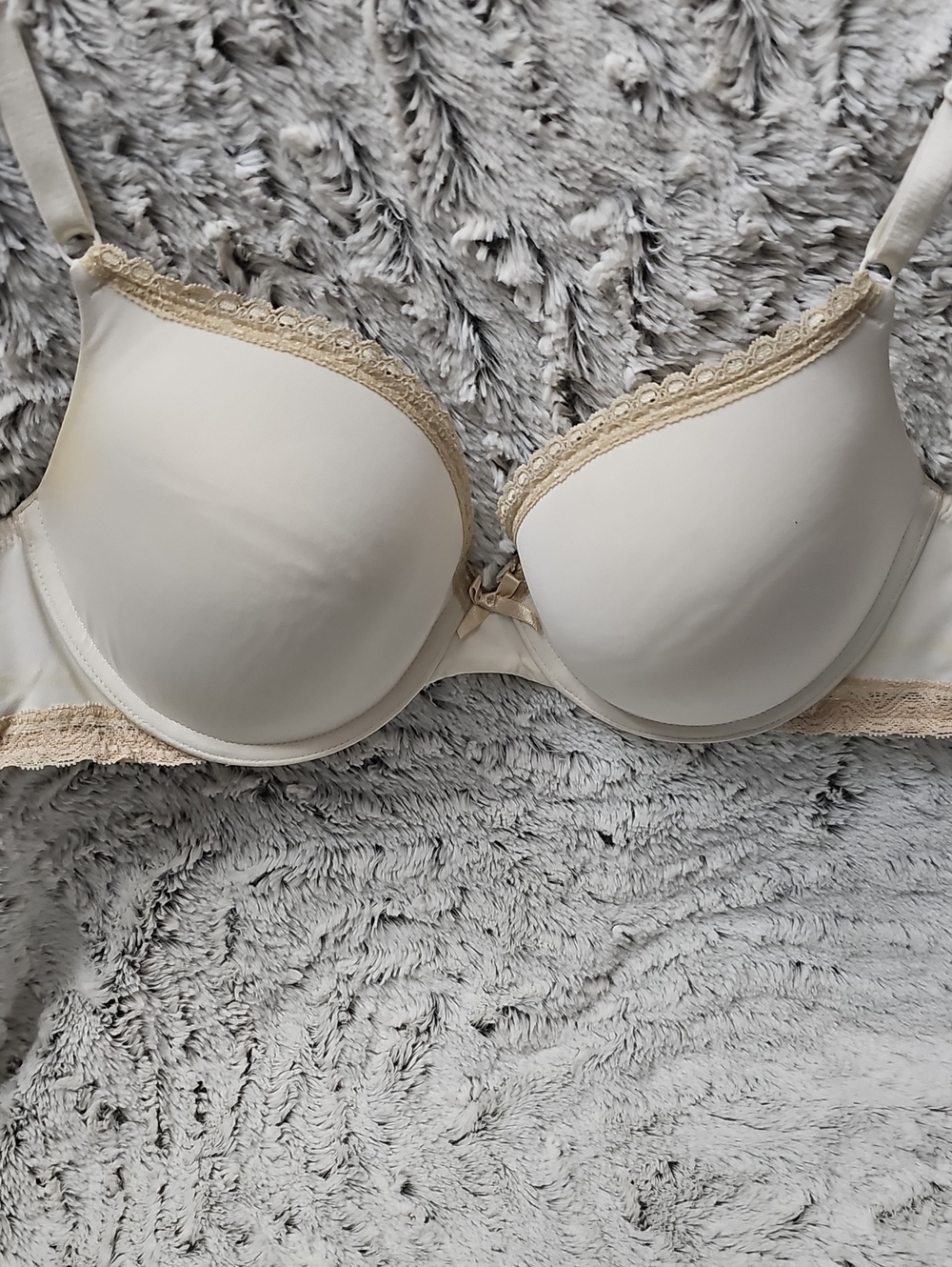 Maidenform Cream Lace-Trim Push-Up Bra - Women's Intimates